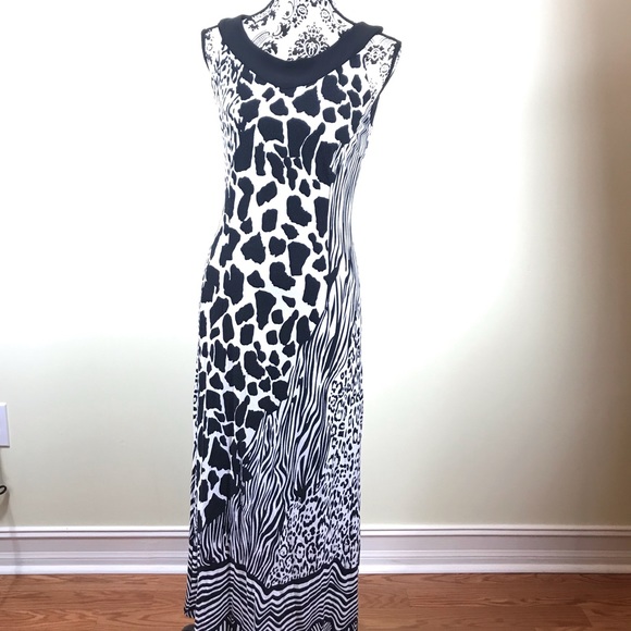 Simon Chang Dresses & Skirts - Simon Chang Women’s Maxi Dress White Black Zebra